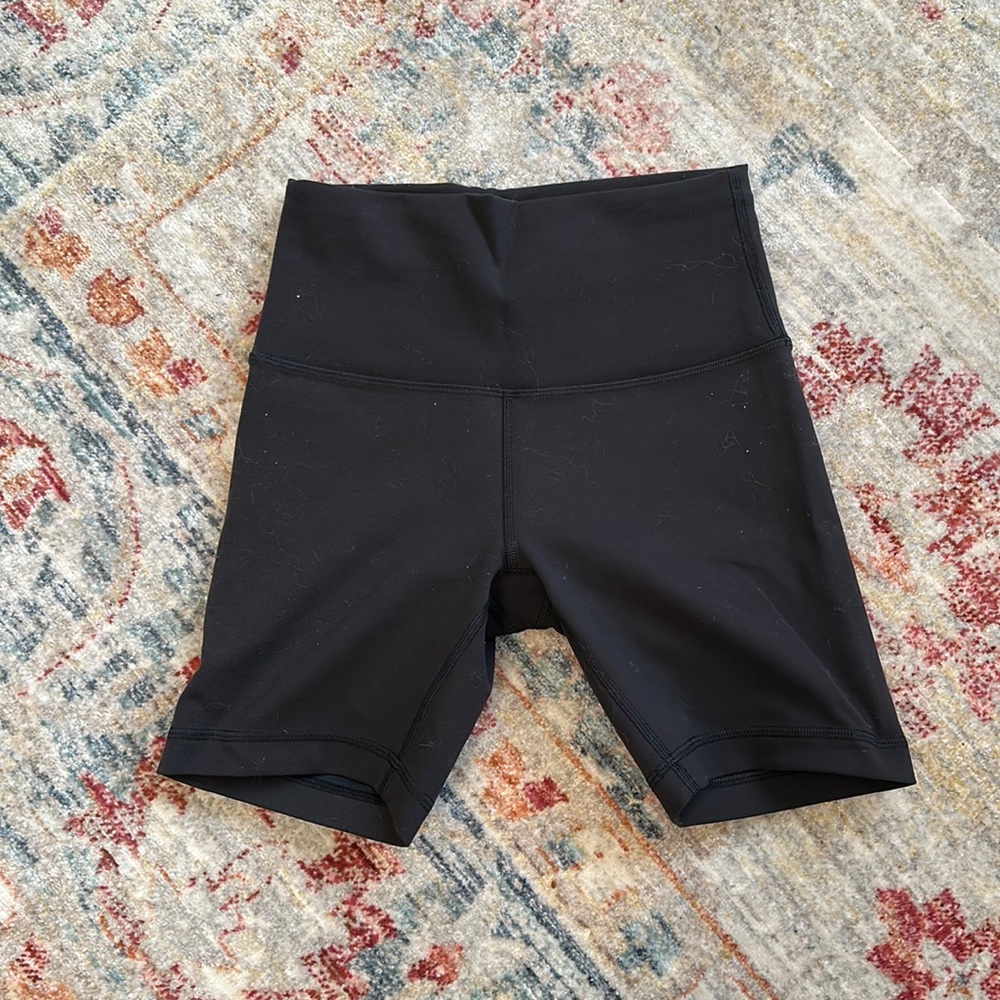 Lululemon wunder train biker shorts